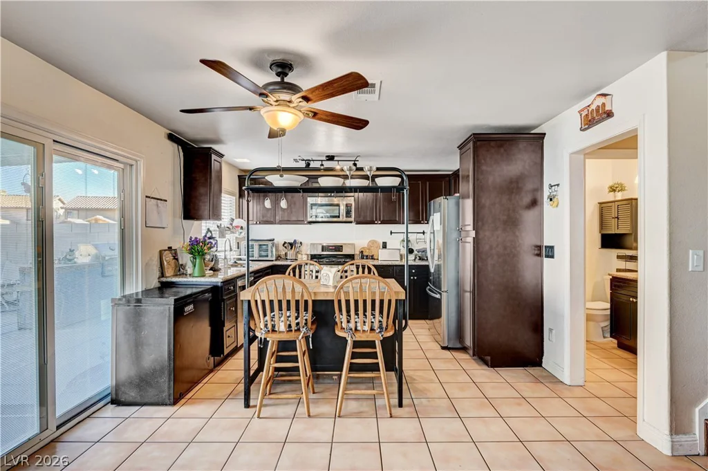 6508 Moon Roses, Las Vegas, NV 89108