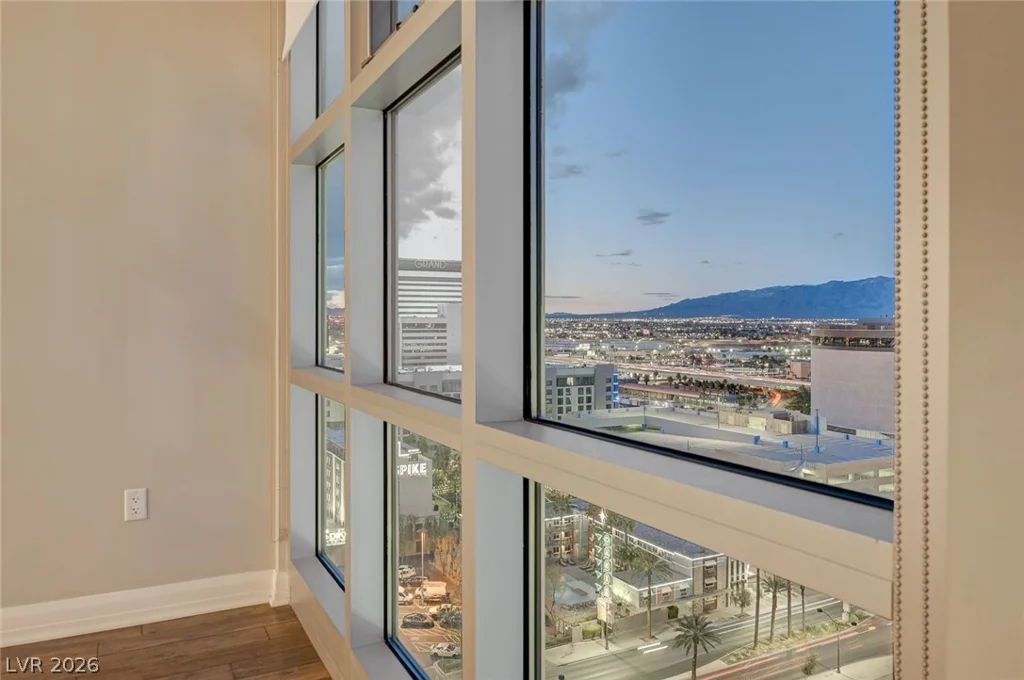 150 Las Vegas, Las Vegas, NV 89101