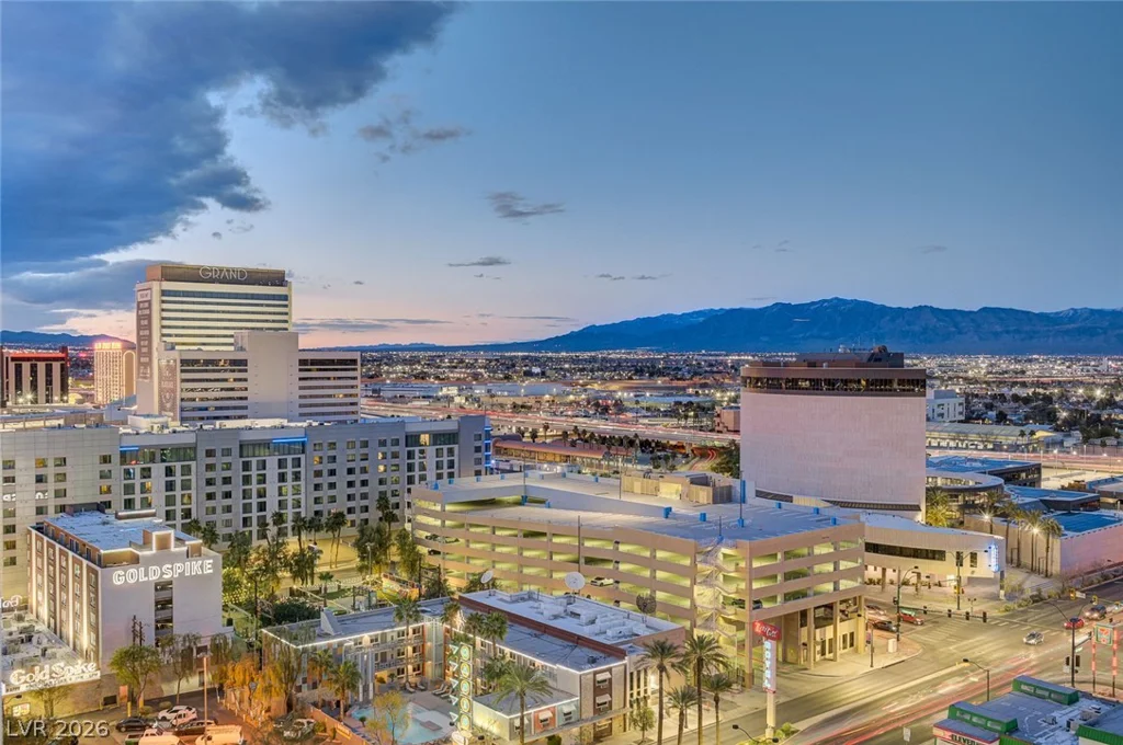 150 Las Vegas, Las Vegas, NV 89101
