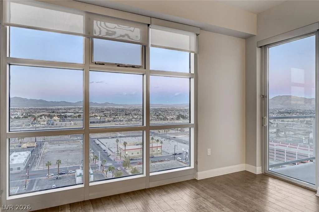 150 Las Vegas, Las Vegas, NV 89101