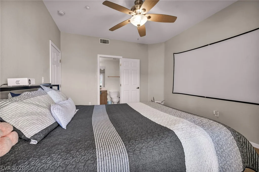 5855 Valley, North Las Vegas, NV 89031
