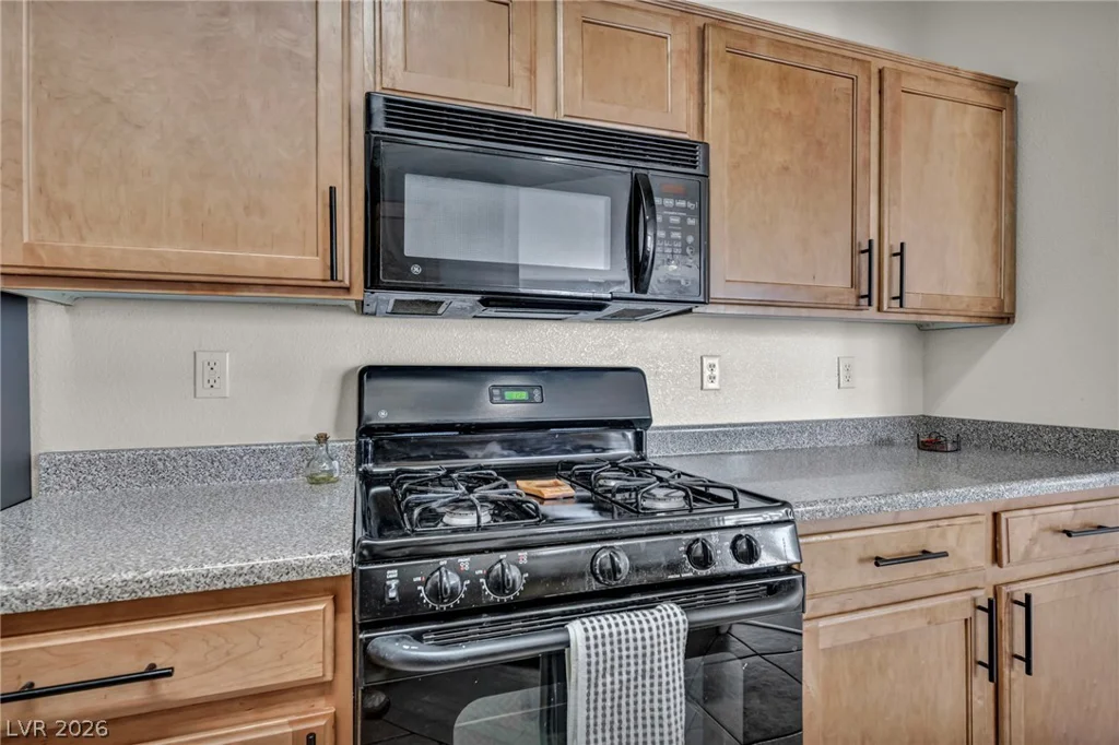 5855 Valley, North Las Vegas, NV 89031