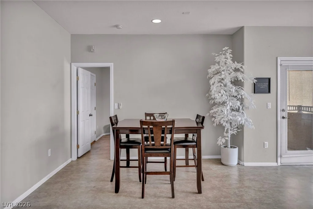 5855 Valley, North Las Vegas, NV 89031