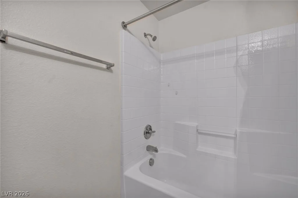 5855 Valley, North Las Vegas, NV 89031