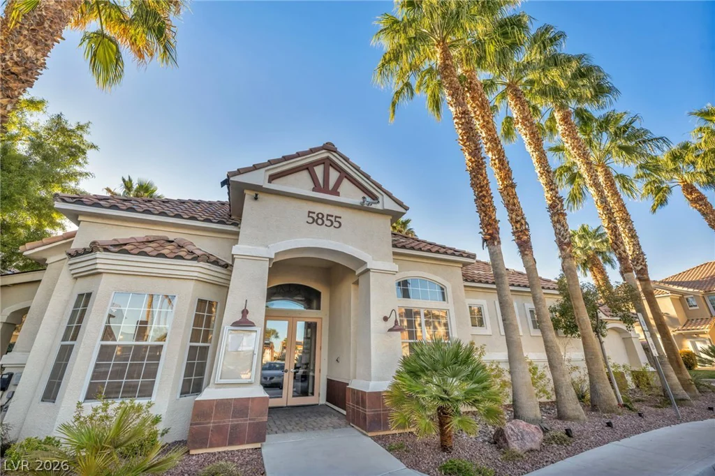 5855 Valley, North Las Vegas, NV 89031