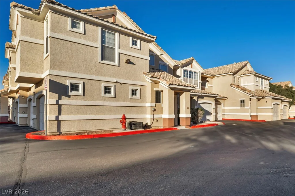 5855 Valley, North Las Vegas, NV 89031