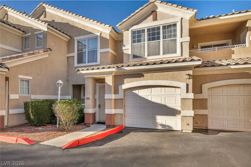 5855 Valley, North Las Vegas, NV 89031