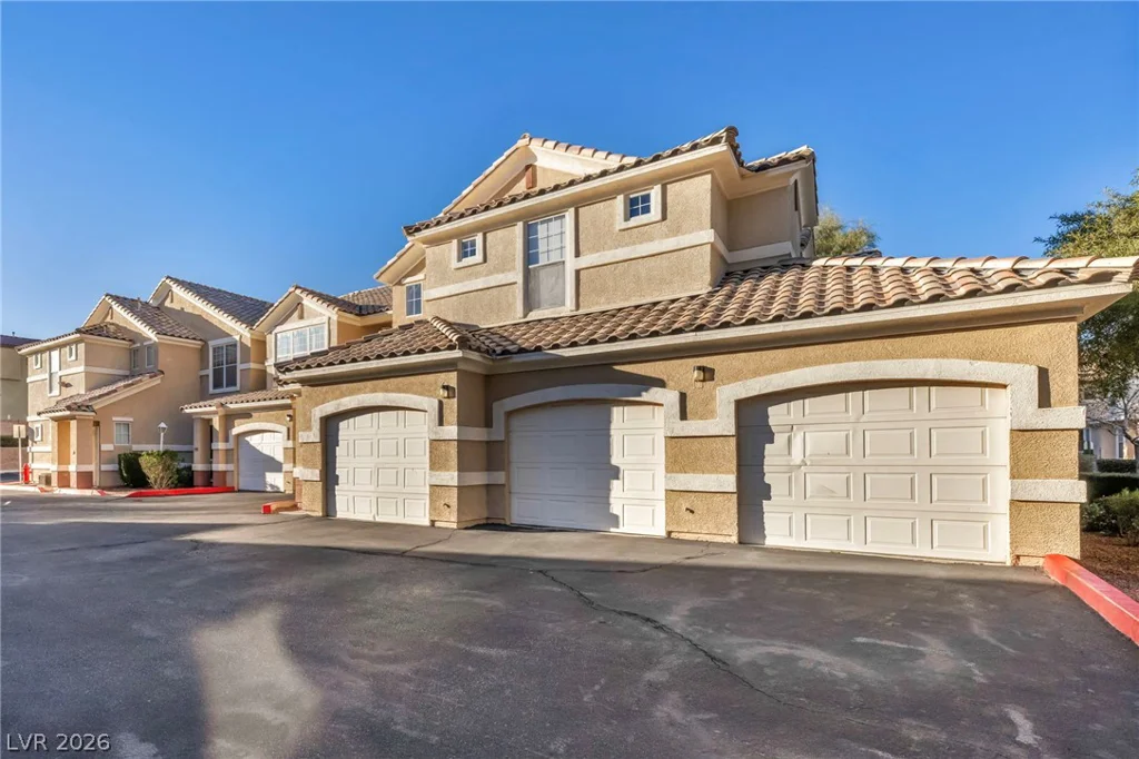 5855 Valley, North Las Vegas, NV 89031