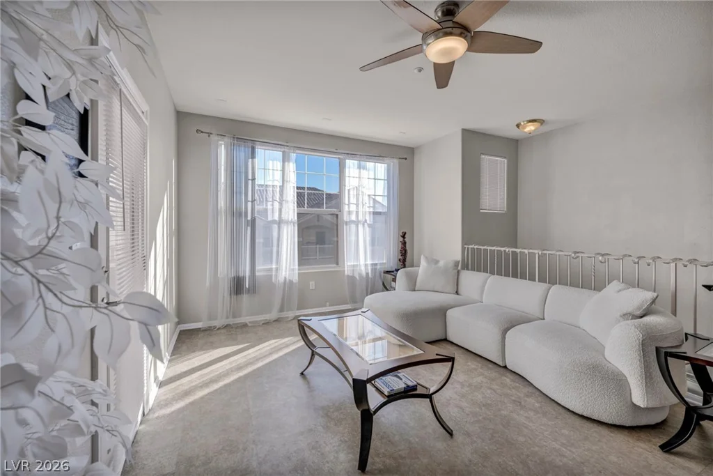 5855 Valley, North Las Vegas, NV 89031