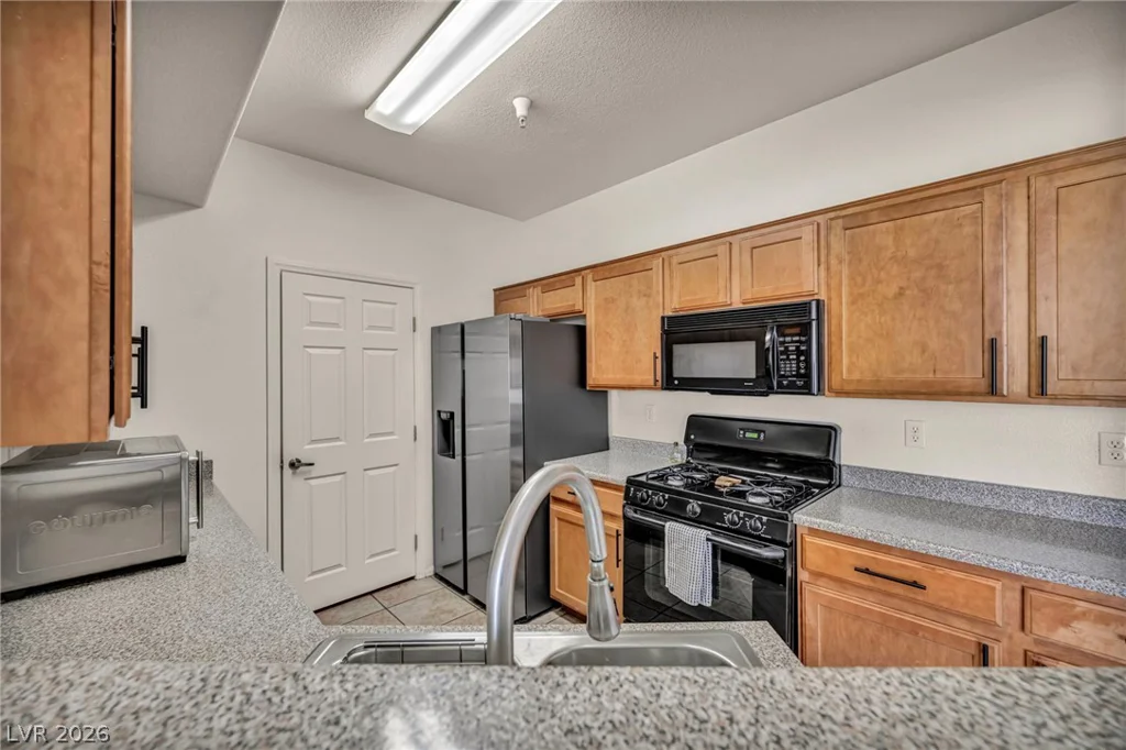 5855 Valley, North Las Vegas, NV 89031