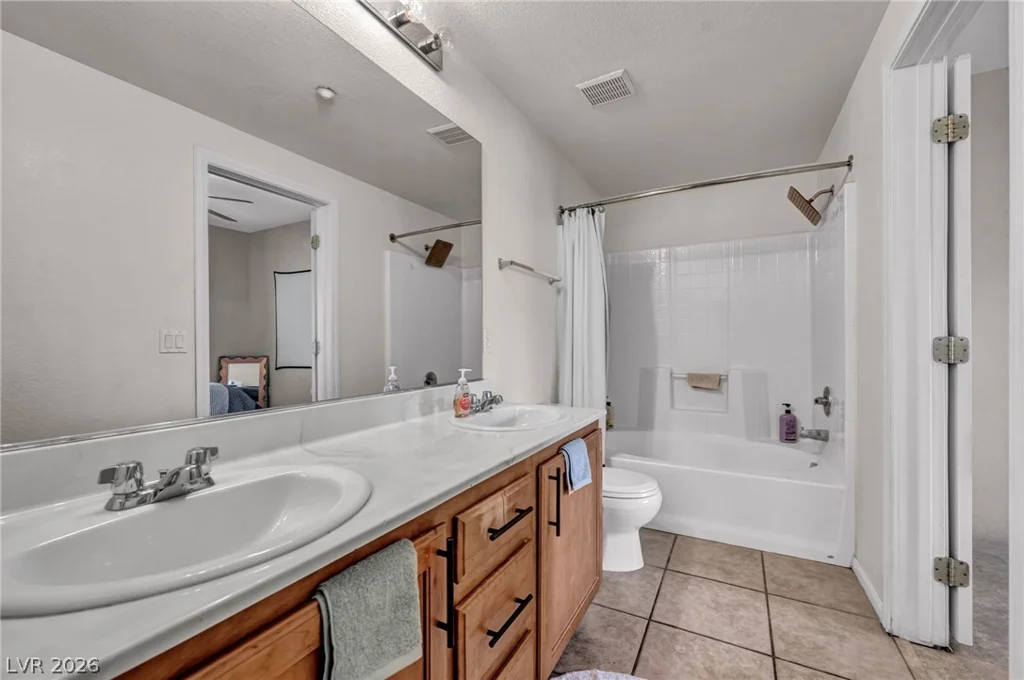 5855 Valley, North Las Vegas, NV 89031