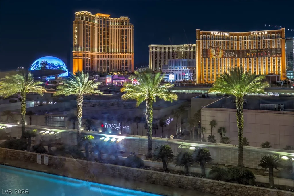 2000 Fashion Show, Las Vegas, NV 89109