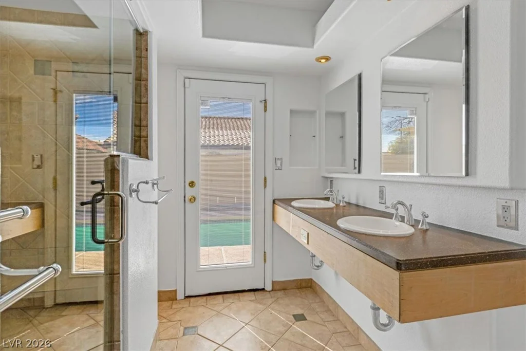 2305 Lone Ridge, North Las Vegas, NV 89032