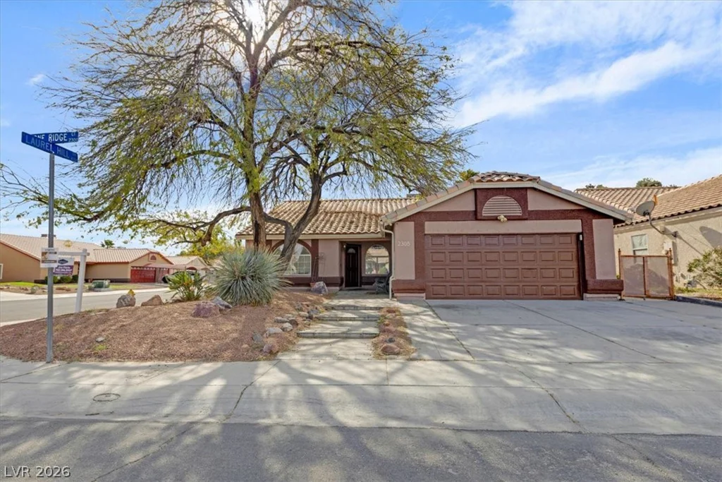 2305 Lone Ridge, North Las Vegas, NV 89032