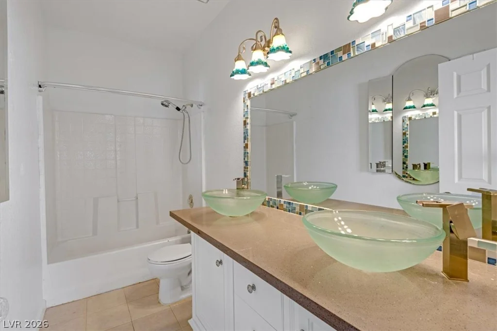 2305 Lone Ridge, North Las Vegas, NV 89032