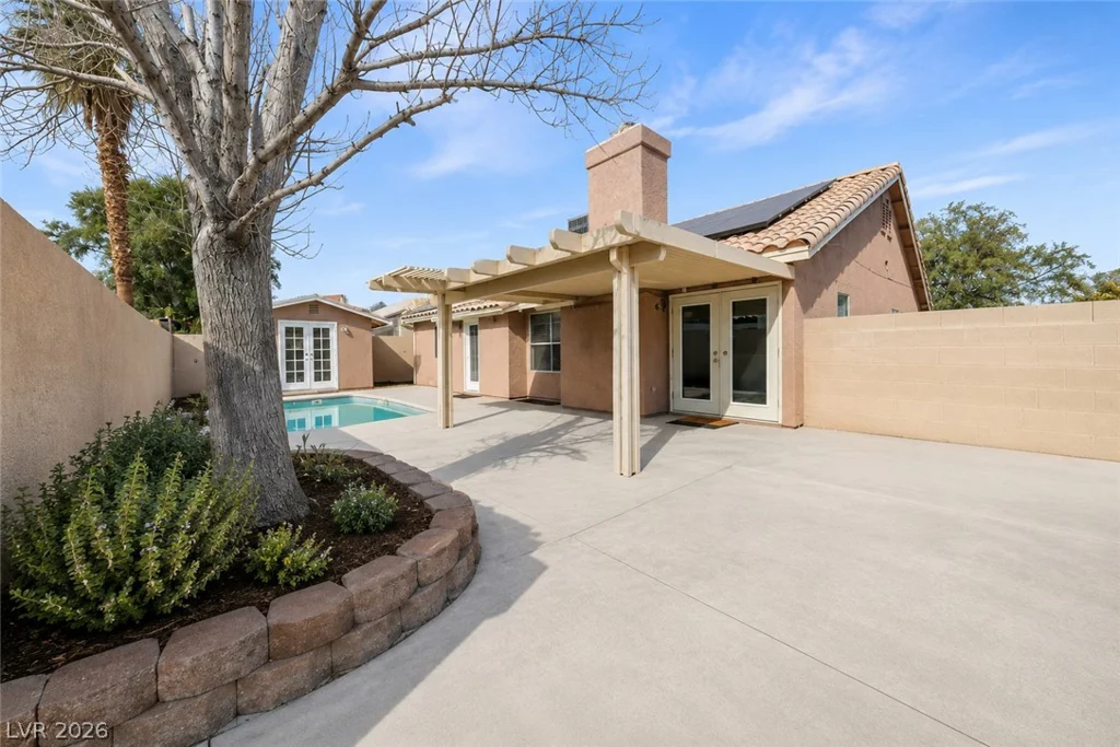 2305 Lone Ridge, North Las Vegas, NV 89032