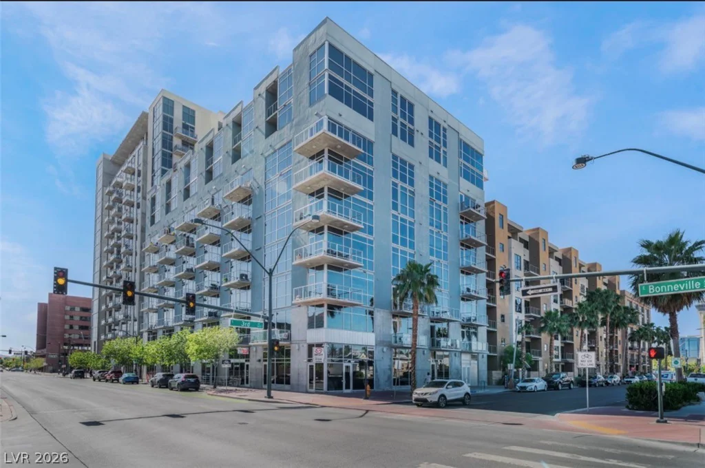353 Bonneville, Las Vegas, NV 89101