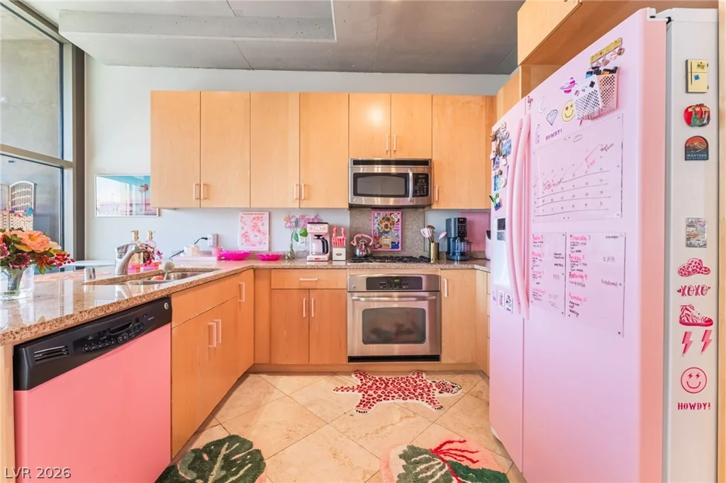 353 Bonneville, Las Vegas, NV 89101