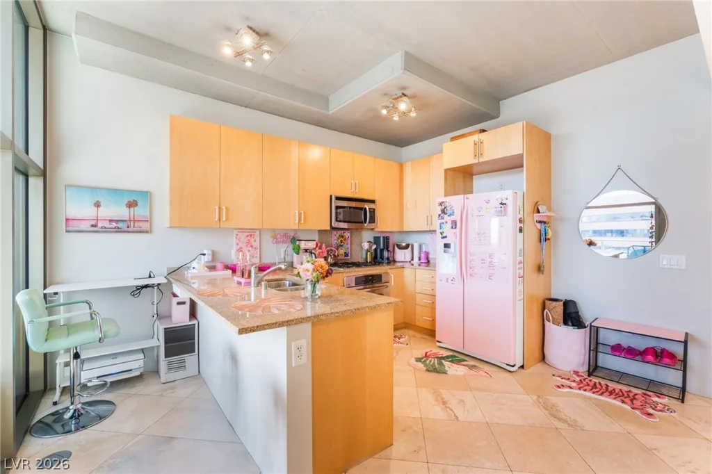 353 Bonneville, Las Vegas, NV 89101