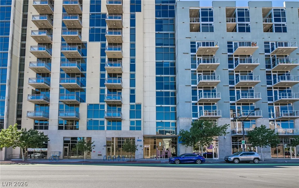 353 Bonneville, Las Vegas, NV 89101