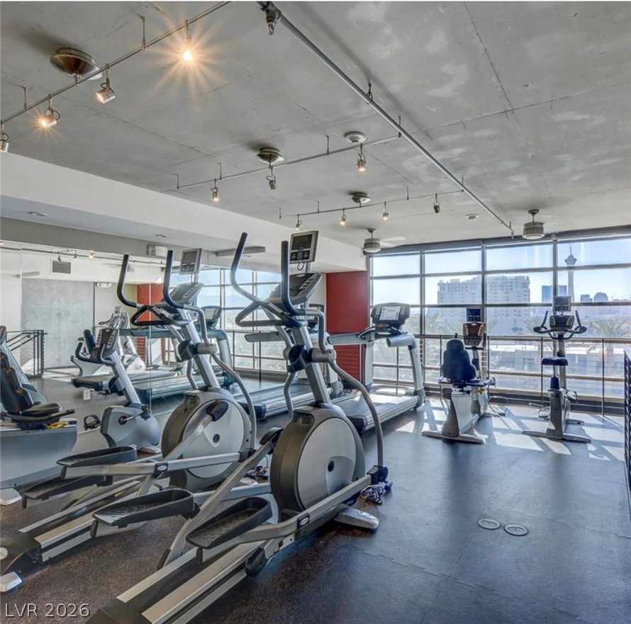 353 Bonneville, Las Vegas, NV 89101