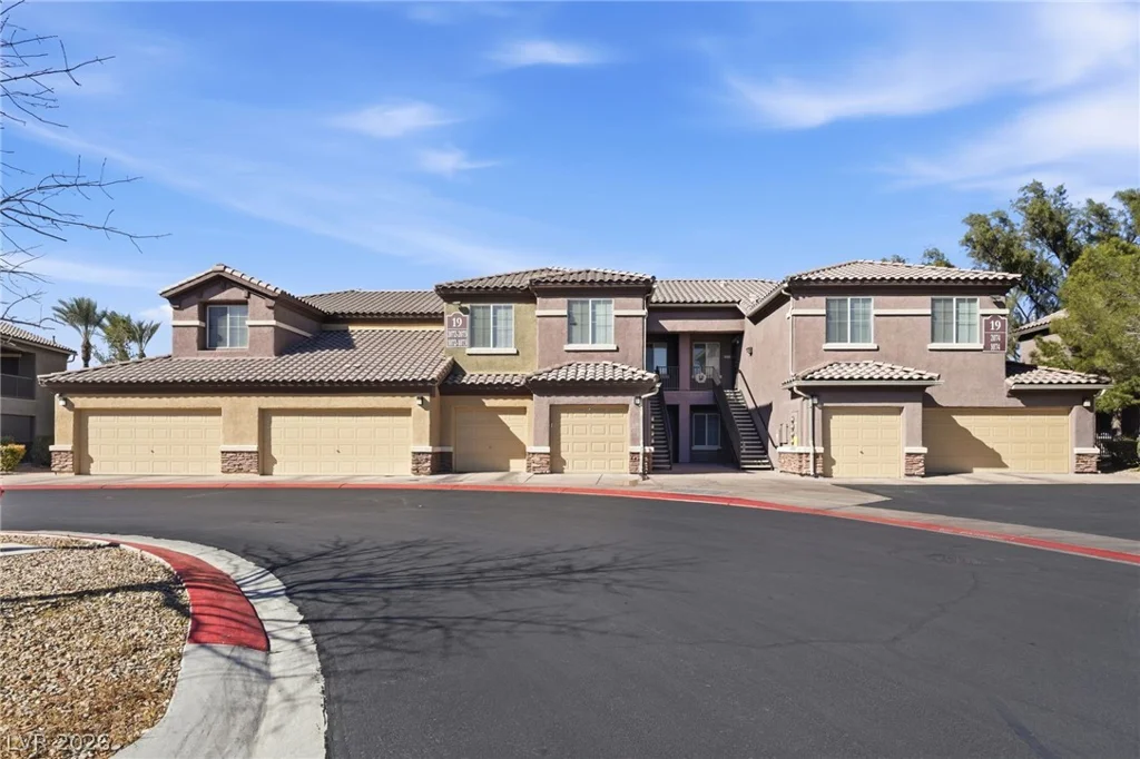 6868 Sky Pointe, Las Vegas, NV 89131