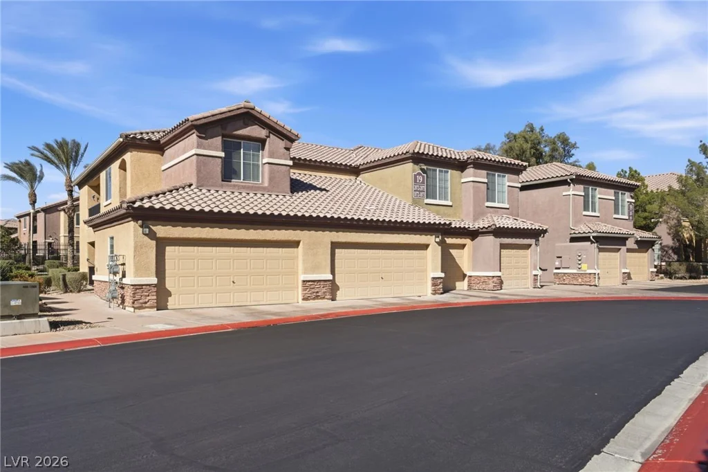 6868 Sky Pointe, Las Vegas, NV 89131