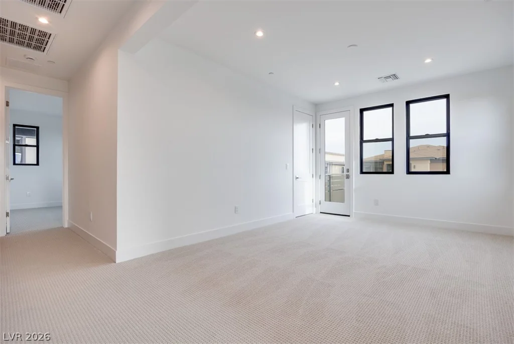 27 Sumter Ridge, Las Vegas, NV 89138