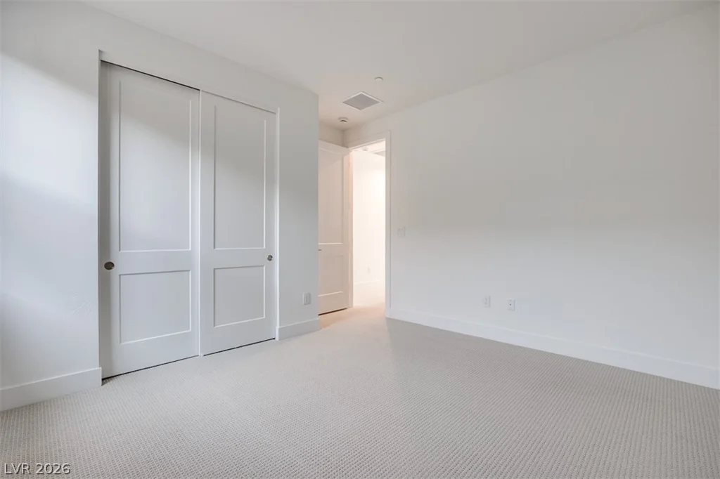 27 Sumter Ridge, Las Vegas, NV 89138