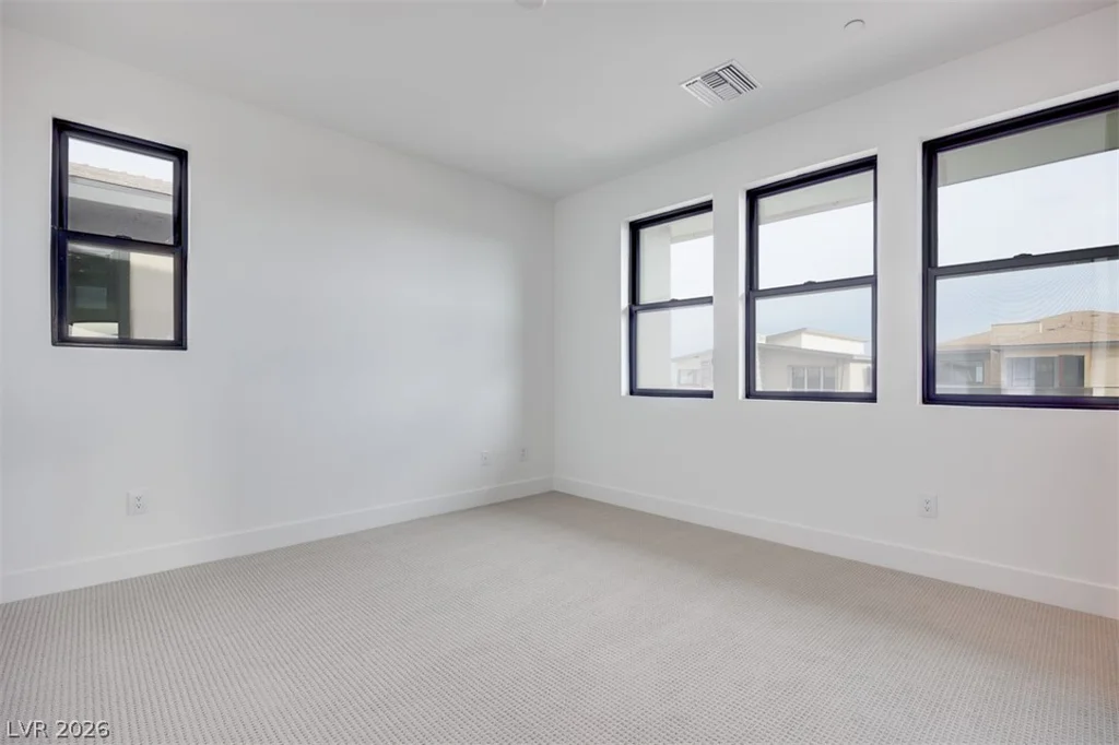 27 Sumter Ridge, Las Vegas, NV 89138
