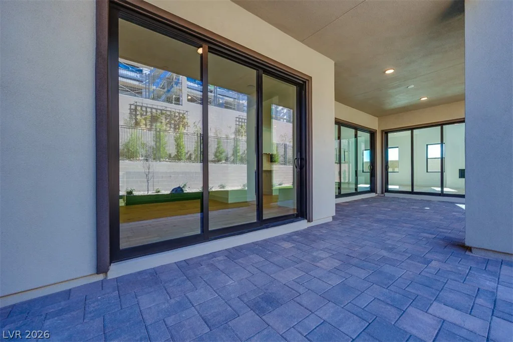 27 Sumter Ridge, Las Vegas, NV 89138