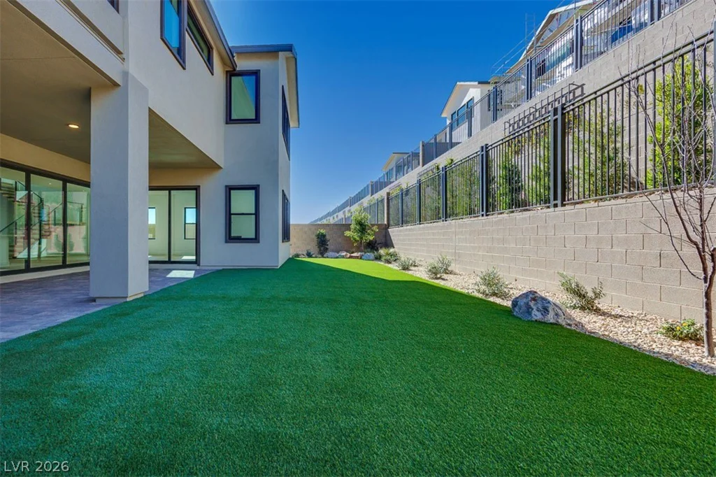 27 Sumter Ridge, Las Vegas, NV 89138