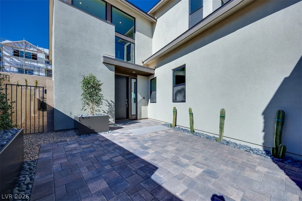 27 Sumter Ridge, Las Vegas, NV 89138