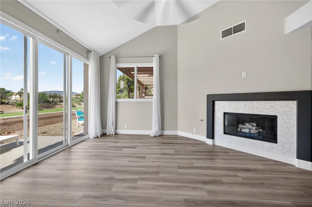 8185 Round Hills, Las Vegas, NV 89113