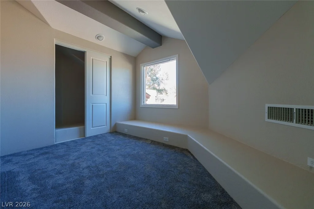 8185 Round Hills, Las Vegas, NV 89113