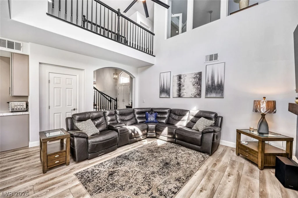 8083 Shadowvale, Las Vegas, NV 89147