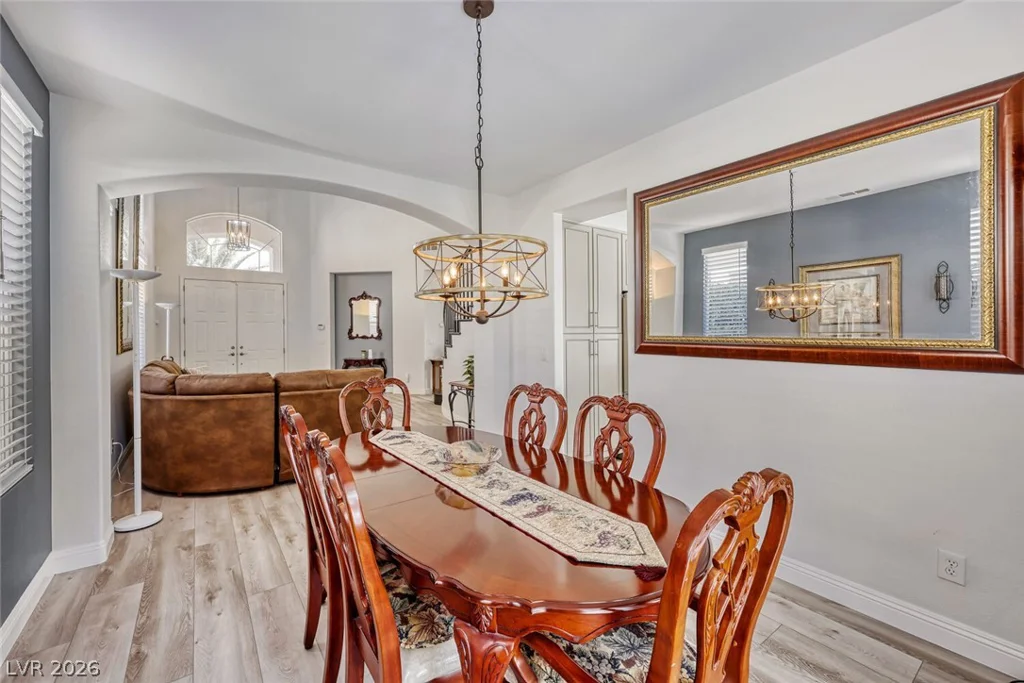 8083 Shadowvale, Las Vegas, NV 89147