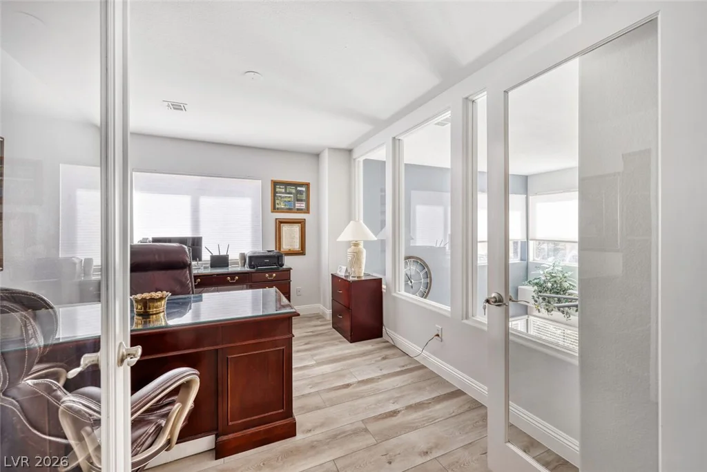 8083 Shadowvale, Las Vegas, NV 89147