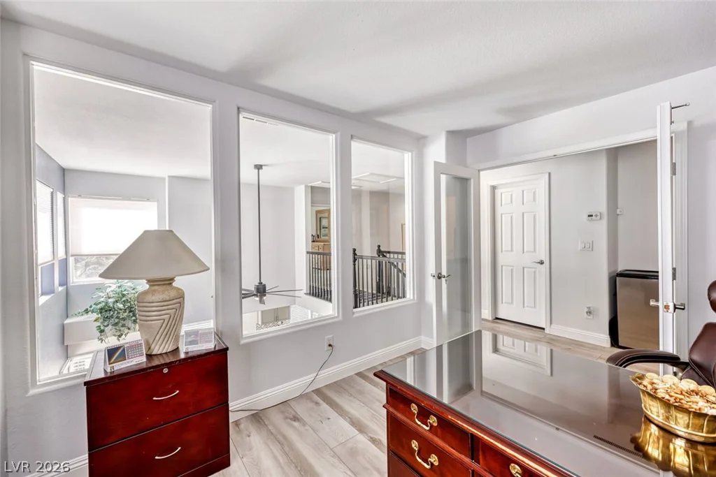 8083 Shadowvale, Las Vegas, NV 89147