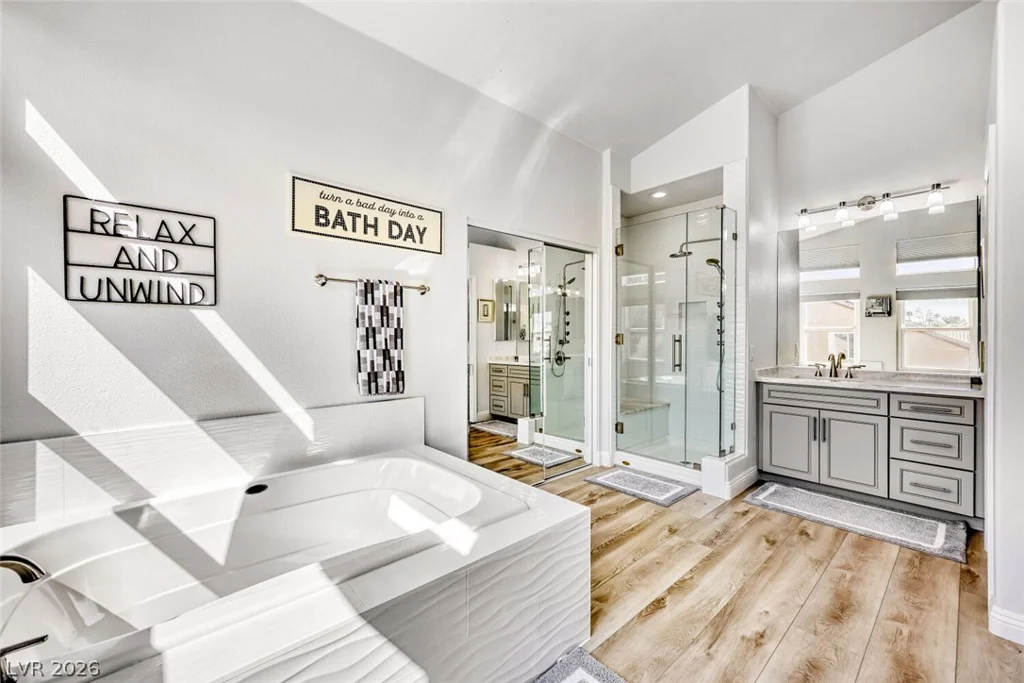 8083 Shadowvale, Las Vegas, NV 89147