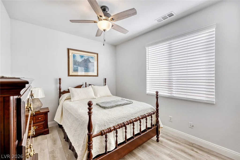 8083 Shadowvale, Las Vegas, NV 89147