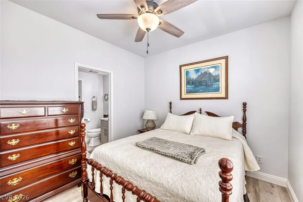 8083 Shadowvale, Las Vegas, NV 89147