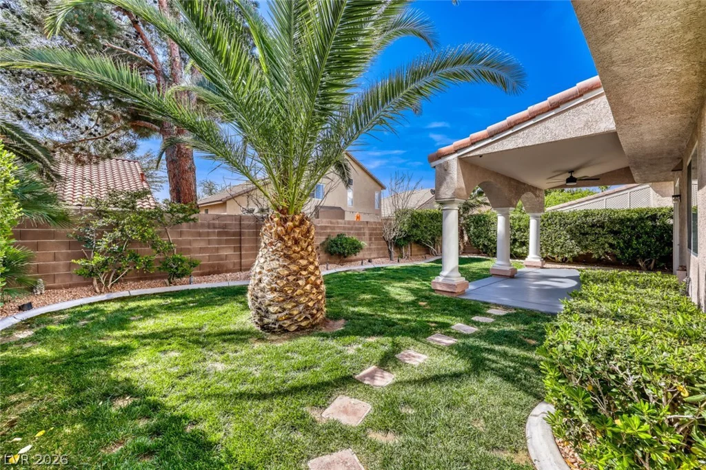 8083 Shadowvale, Las Vegas, NV 89147