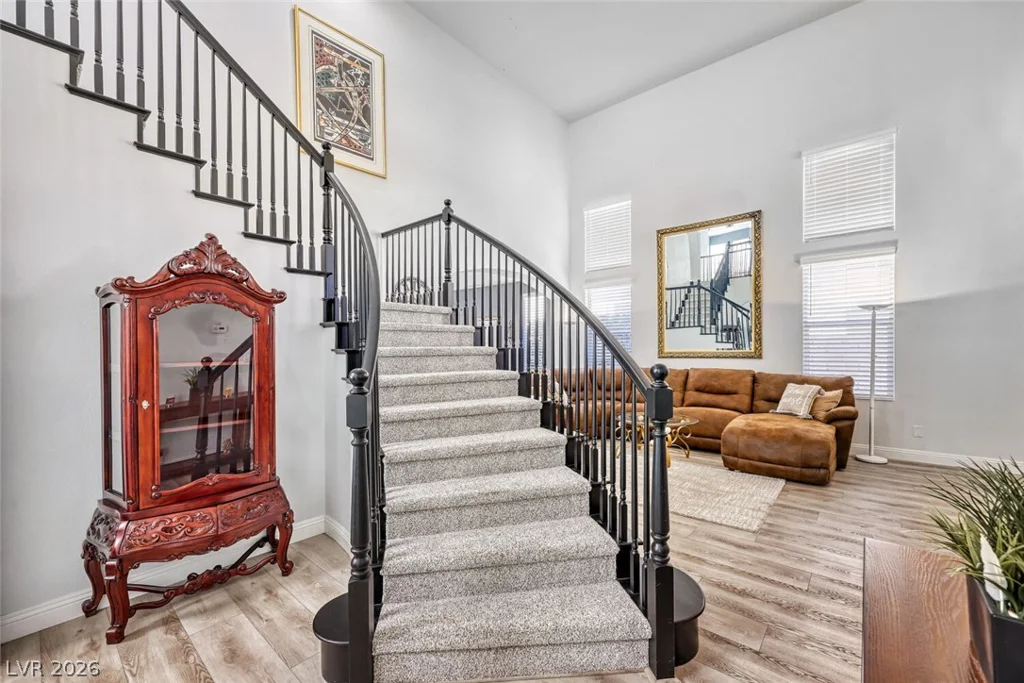 8083 Shadowvale, Las Vegas, NV 89147
