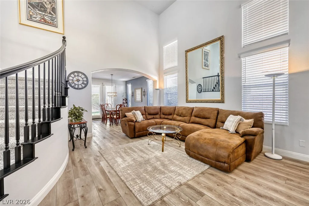 8083 Shadowvale, Las Vegas, NV 89147