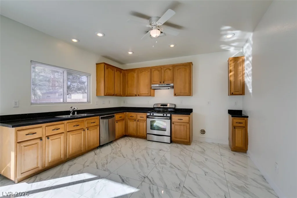 3217 Aspinwall, North Las Vegas, NV 89081