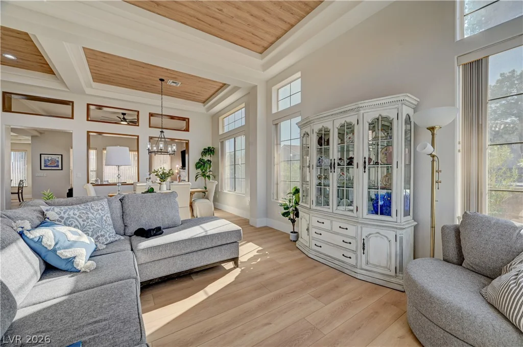 10613 Sky Meadows, Las Vegas, NV 89134