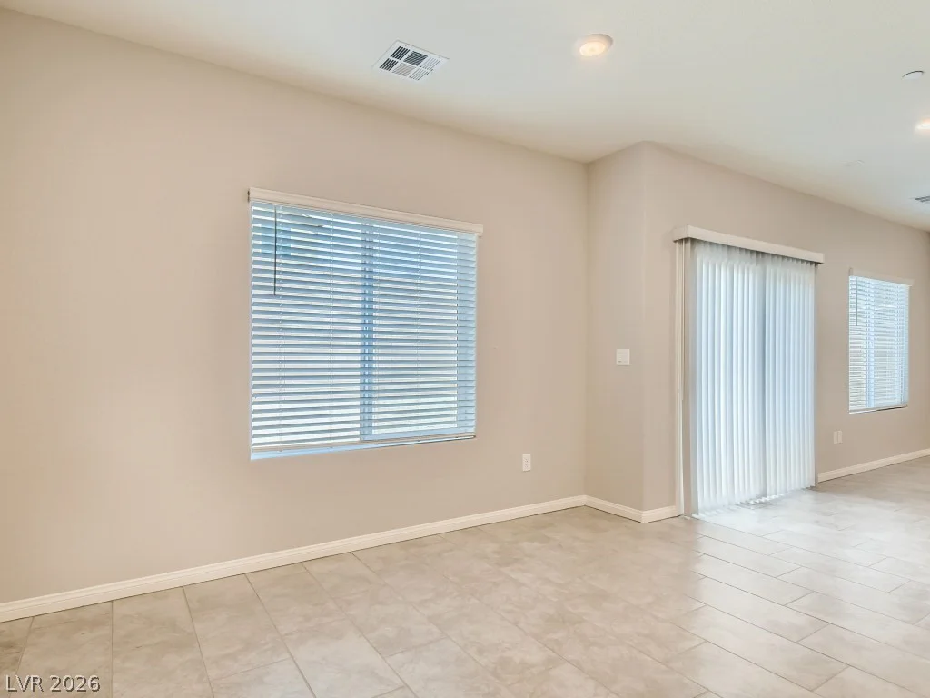10748 Wild Poppy, Las Vegas, NV 89129