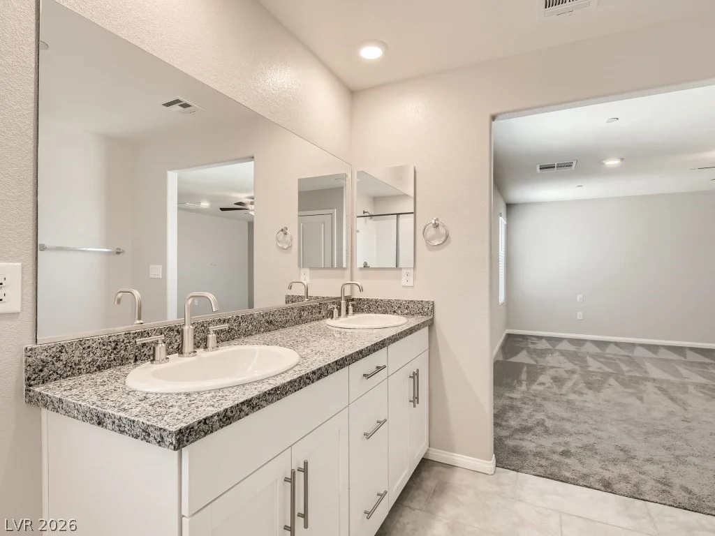 10748 Wild Poppy, Las Vegas, NV 89129