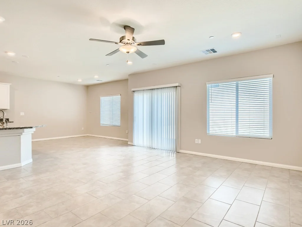 10748 Wild Poppy, Las Vegas, NV 89129